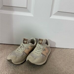 New Balance Kids Sneakers - Beige and Cream